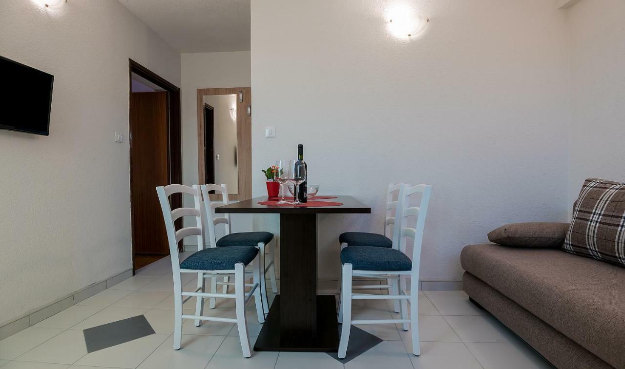 Apartmani Luka Baska Voda Exterior photo